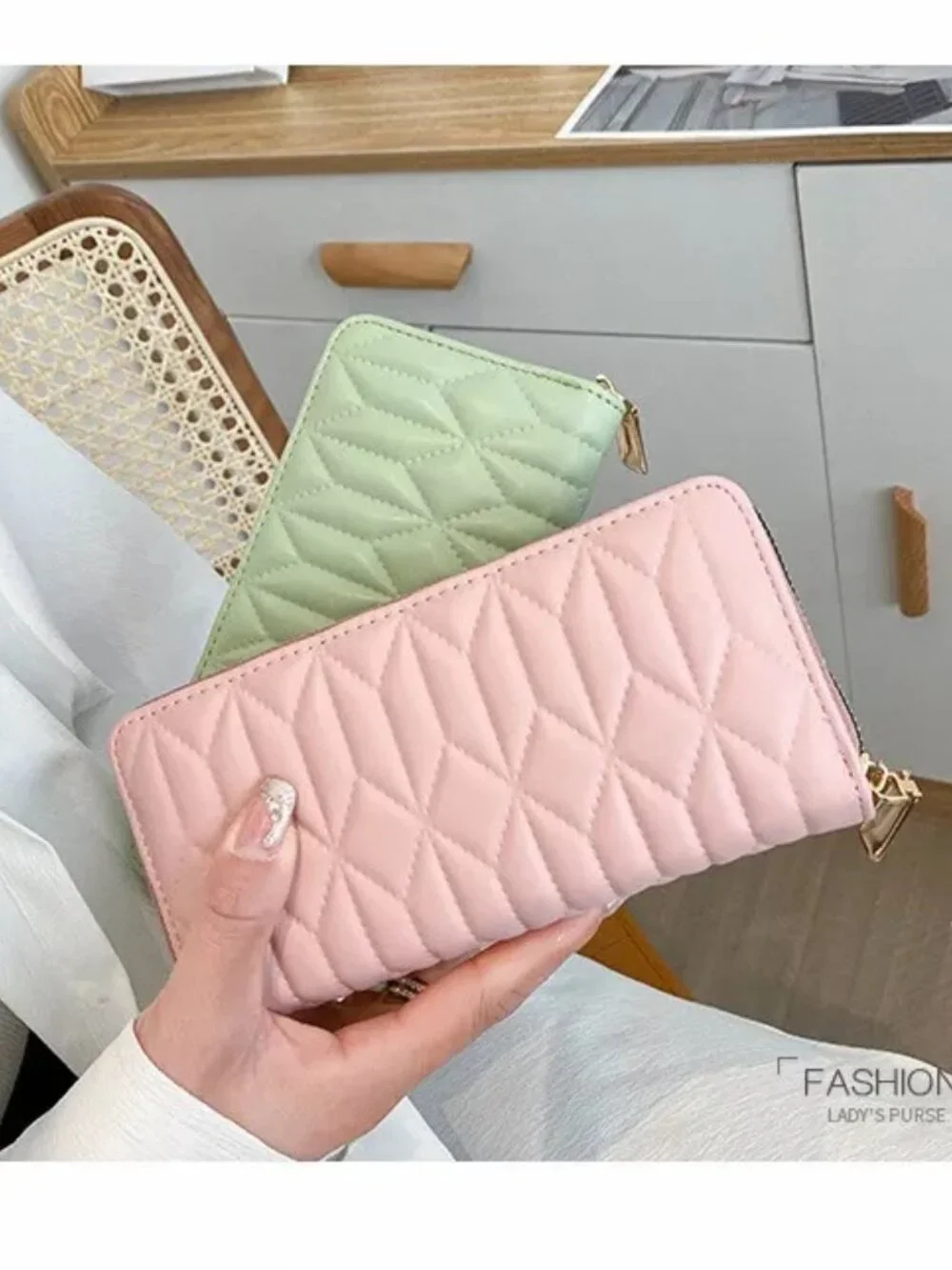 Creasing Women Multi-Card Wallet and Smartphone Holder Coin wristlet